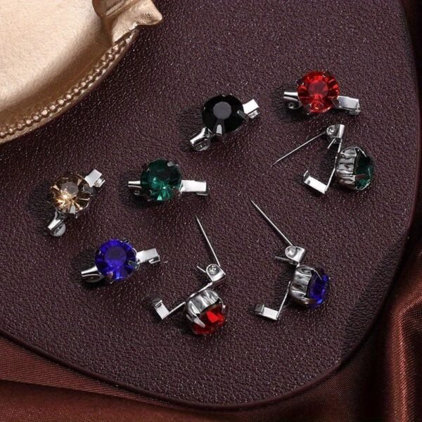 1716372250297-8f53c30c834d4f07a093857c75d56b04-goods.jpeg Geometric Rhinestone Hijab Brooch