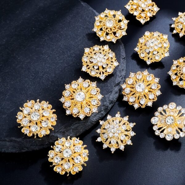 292ae228-8c78-4349-b6b5-2b7fc9628151.jpg 12-Piece Elegant Brooch Set