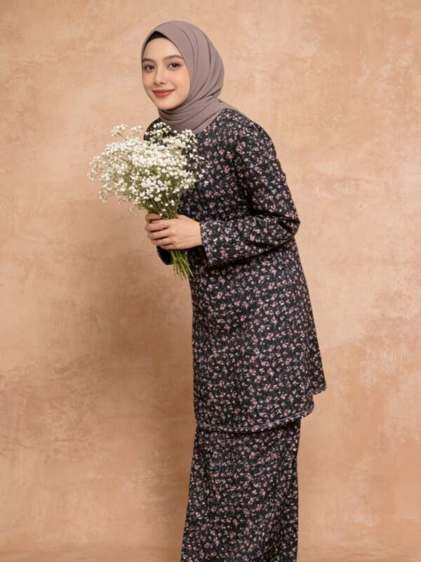 62ae5d14-8004-4a99-9149-8d2ceaf9b97d.jpg Floral Two-Piece Baju Kurung Set