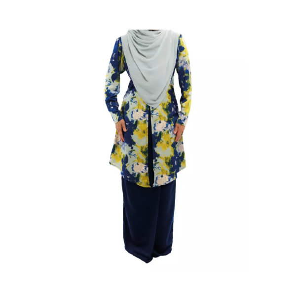 7-1.png Black Yarn Kurung Set