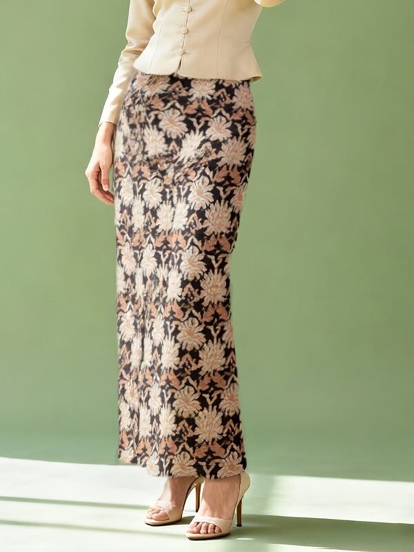 8cfb7c54-5489-4200-af76-fc083c9559c6.jpg Floral Batik Mermaid Maxi Skirt