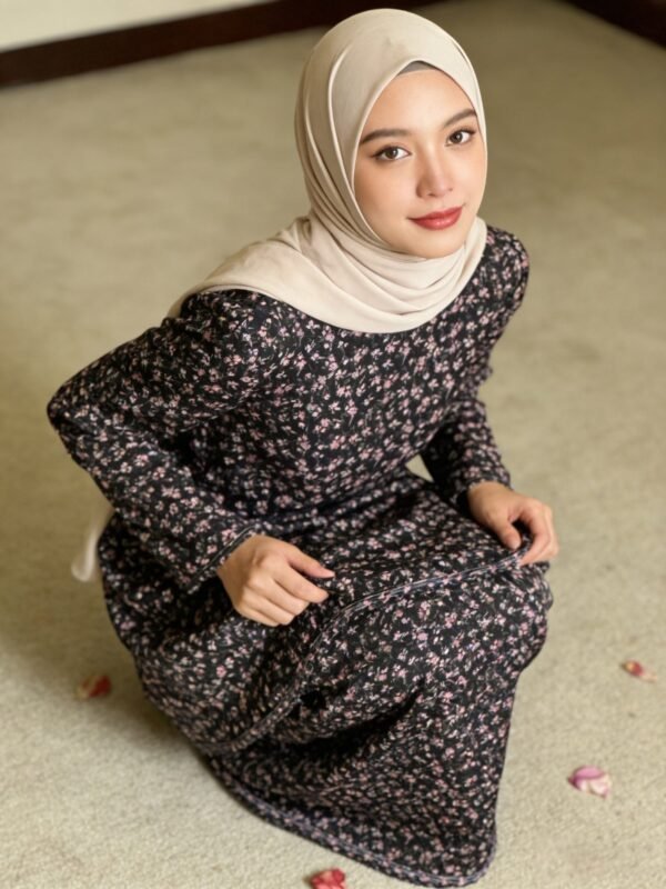 a37982fb-da8d-4ad8-9751-8288adf38a06.jpg Floral Two-Piece Baju Kurung Set