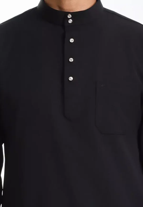 alain-delon-2905-4457754-4.jpg.webp Black Baju Melayu