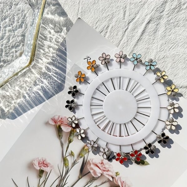 c7fcc88d-444d-4b3f-84ac-cf50d60e6498.jpg 20-Piece Floral Hijab Pin & Brooch Set