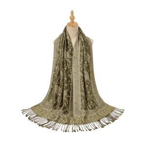 cn-11134207-7r98o-lzoitcaoeroiac.webp Green Ethnic Shawl