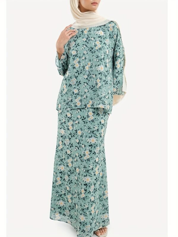 f324ec5c-5031-4ec4-829b-34d28903677a.jpg Mineral Green Floral Baju Kurung Set