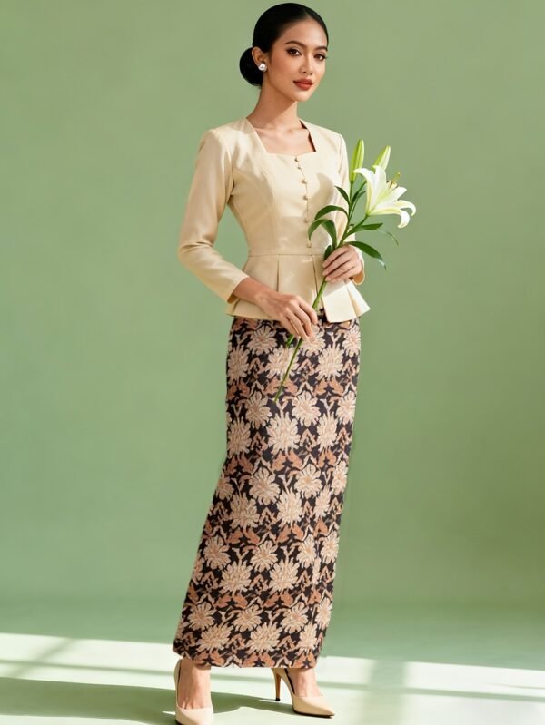 fc898017-6904-429e-ba7b-d82aae1733bf.jpg Floral Batik Mermaid Maxi Skirt