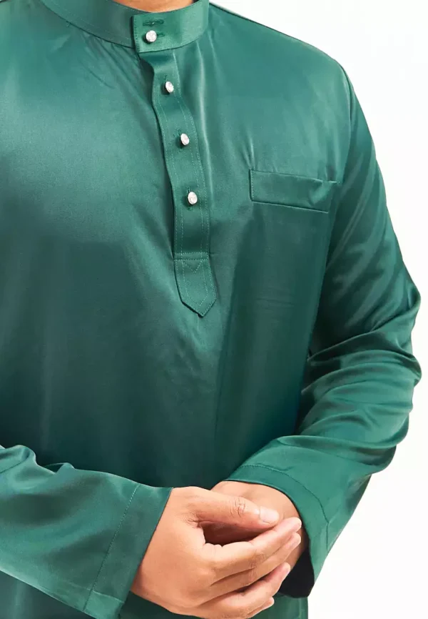gene-martino-1965-5877624-6.jpg.webp Dark Green 3-Piece Baju Melayu Set