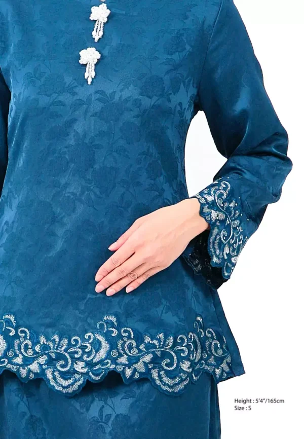 gene-martino-2894-6885064-5.jpg.webp Floral Blue Kurung Set